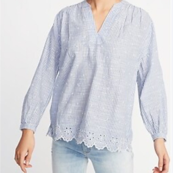 Old Navy Tops - Old Navy Blue & White Stripe Eyelet Top Sz XL